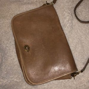 Vintage Coach crossbody bag